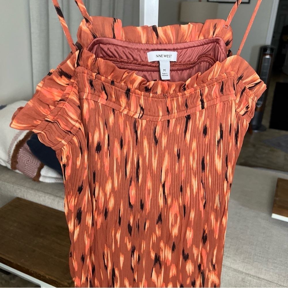 NINE WEST M RUST ORANGE BLACK IKAT LEOPARD PLEAT SMOCKED RUFFLE TANK TOP NWT - Picture 3 of 14